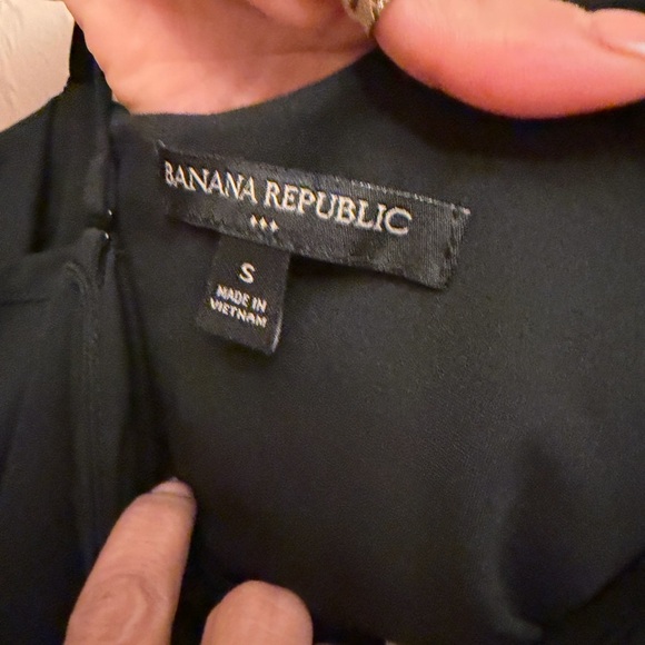 Banana Republic Black one shouder Midi Dress - Picture 2 of 8